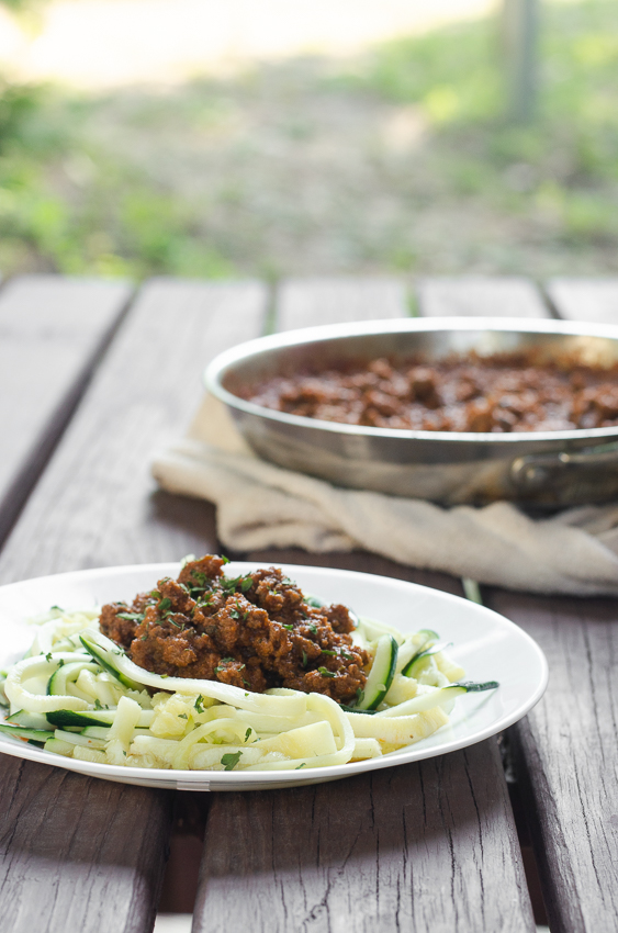 A deliciously simple meal, ready in under 30 minutes, this classic meat sauce with zoodles will be a big hit with the family! Low-carb, ketogenic, Whole30, Paleo, gluten-free, grain-free, dairy-free and nut-free.