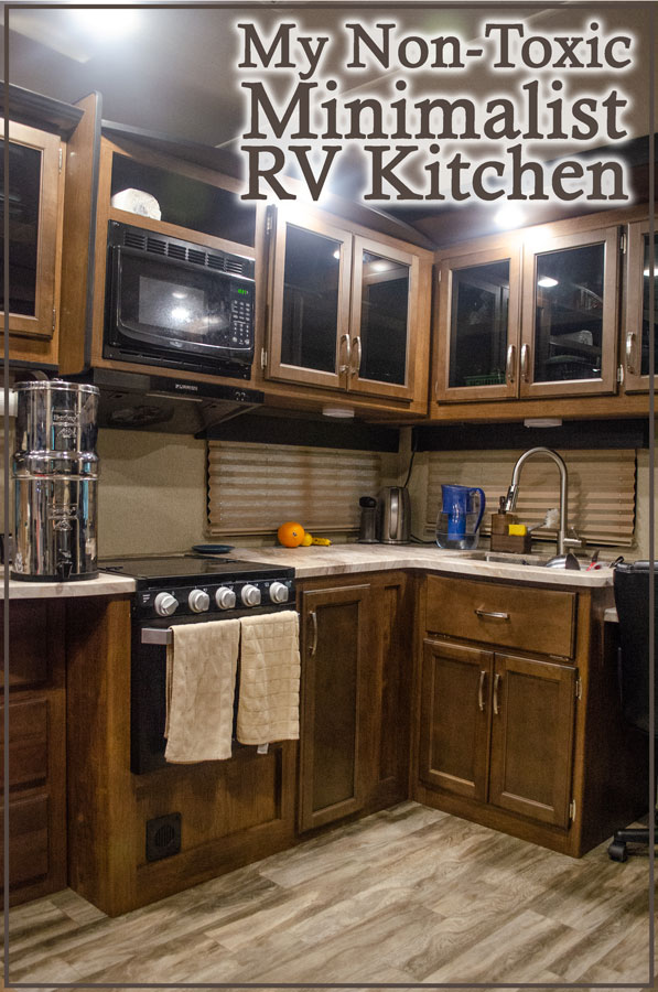 I live full-time in an RV and follow a minimalist, non-toxic, Paleo-style life. Here are my kitchen essentials, as well as some tips and tricks on maintaining a healthy and low-waste kitchen!