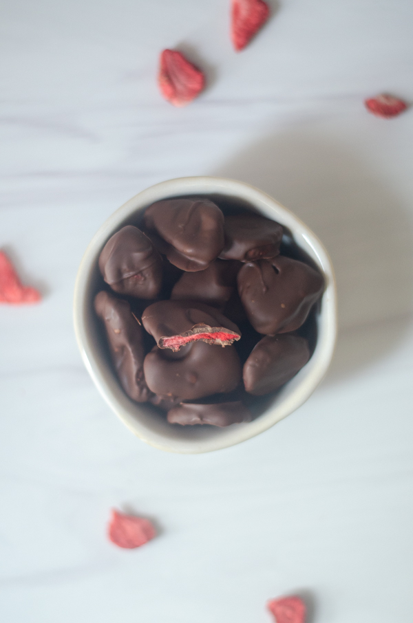 Looking for a unique sweet treat that is super-simple to make and quite delicious? These chocolate-covered freeze-dried strawberries are a delicious treat! You don't need a freeze dryer to make these tasty snacks!