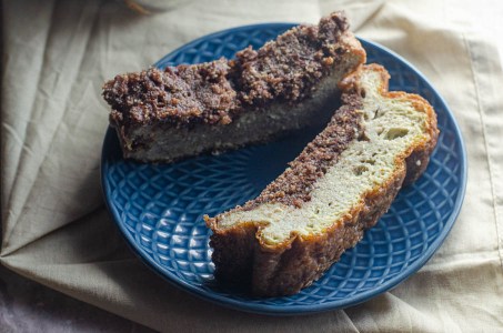 This cinnamon crumb egg loaf is a SUPER low-carb version of a coffee cake. Only 1 g net carbs per slice! Keto, paleo, sugar-free, dairy-free.