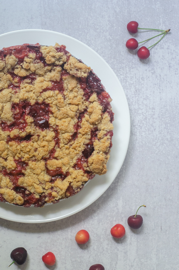 If you're looking for an INCREDIBLE gluten-free cherry pie with crumb topping, then you have come to the right place! This recipe is super quick and takes delicious to a whole new level.