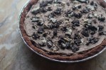 Looking for a special holiday dessert, but want to stick to your diet? This healthy oreo cream pie is gluten-free and vegan!