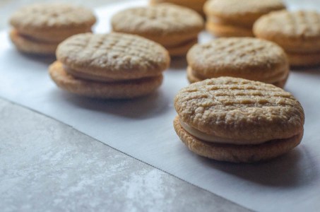 These low-carb do-si-do cookies are just like the ones the Girl Scouts sell, but they are free from tons of allergens! These are gluten-free, grain-free, dairy-free and sugar-free.