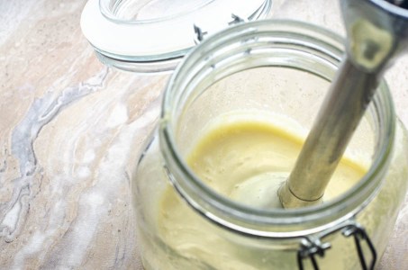 A tasty homemade three-ingredient mayo recipe. Gluten-free, grain-free, dairy-free, Paleo, ketogenic, low-carb, Whole30. 