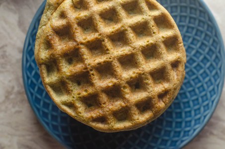 Protein waffles, a delicious breakfast for any morning! Sweet, low-carb and packed with tons of protein in every waffle. Keto, paleo, sugar-free.