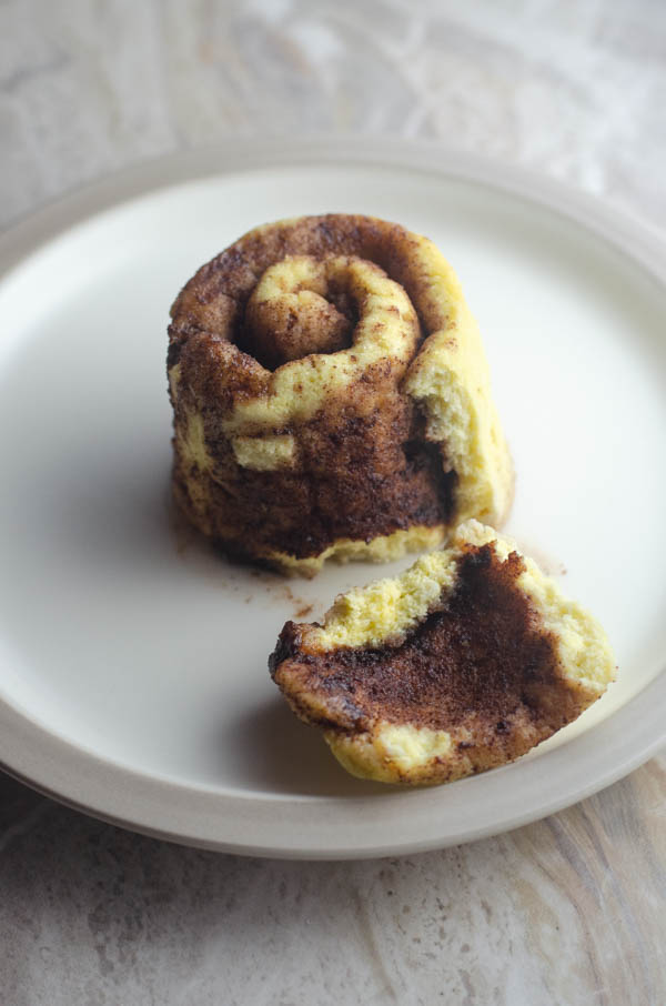 Looking for a delicious dessert, but don't want to make an entire pan of cinnamon rolls? This microwave cinnamon roll for one is ready in 5 minutes! Low-carb, gluten-free. 