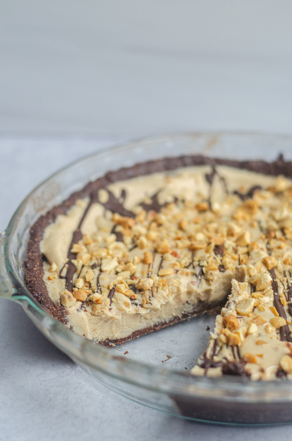 A fancy dessert you can make in just a few minutes of prep time, this peanut butter no-bake pie is super decadent! Paleo, keto, gluten-free.