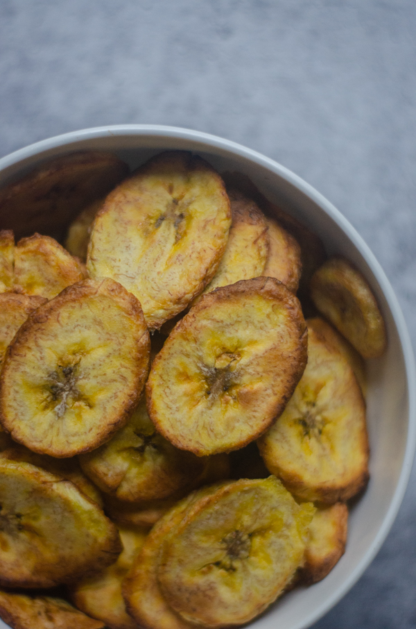 healthy baked plantain chips