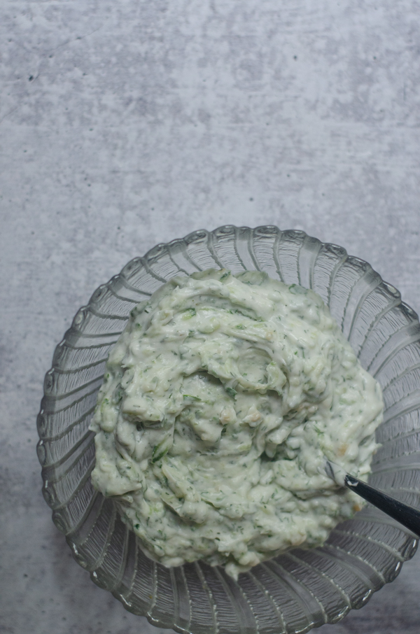 This low-carb tzatziki sauce is a delicious accompaniment to your favorite Greek meal! Keto, with a dairy-free, paleo and vegan option