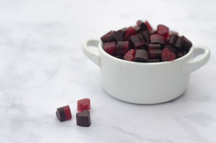 These raspberry chocolate gummy bears are the perfect Valentine's day treat! They are sweet, chewy and free of sugars, carbs and preservatives! Keto, low-carb, Paleo.